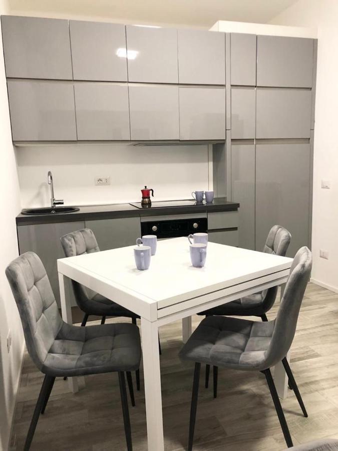 Navigli Nice Milan Apartment ภายนอก รูปภาพ